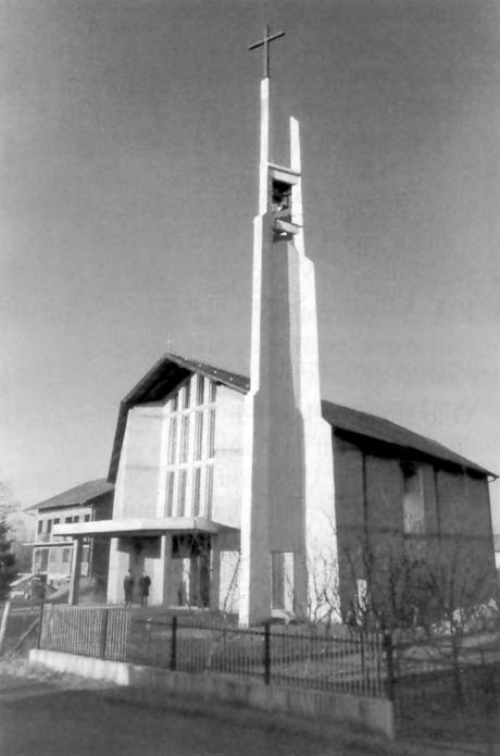 Župna crkva sv. Josipa u Trnu